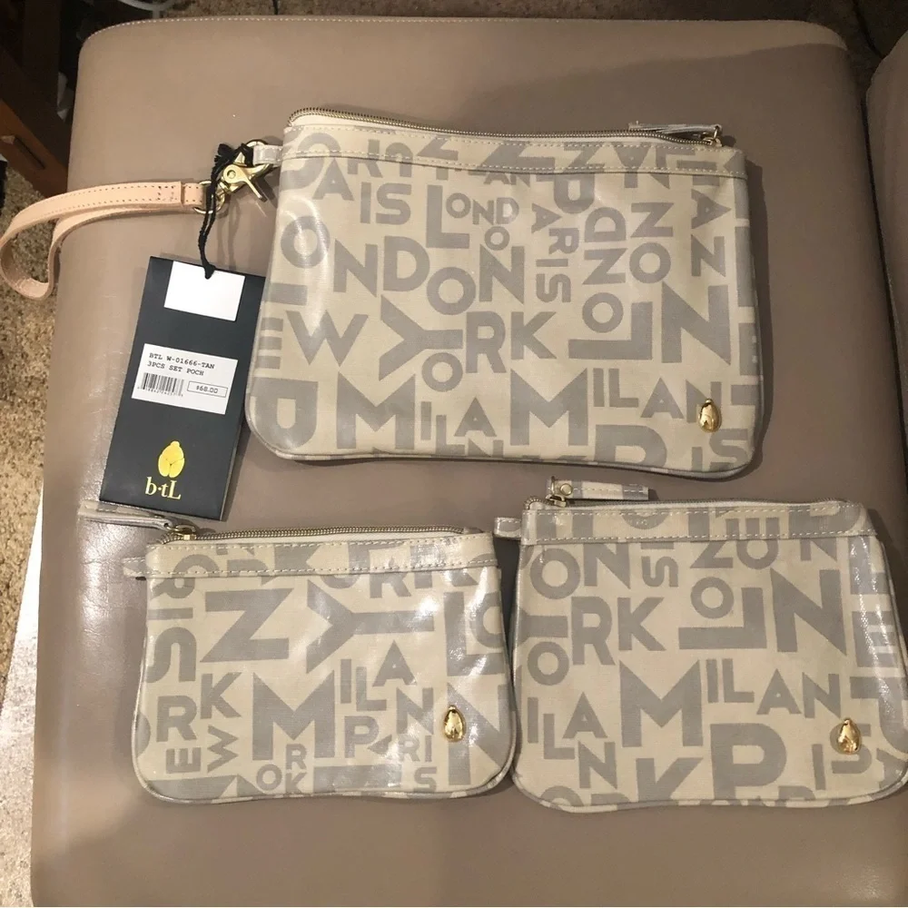 b•tL/ World Tote/ NWT/ 3 piece / Set pouch/tan